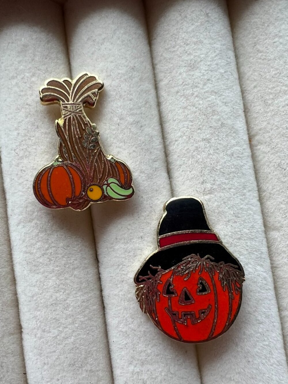 Norcross Inc Halloween Pumpkin Enamel Pins Lot of 2 Gold Tone Signed Taiwan